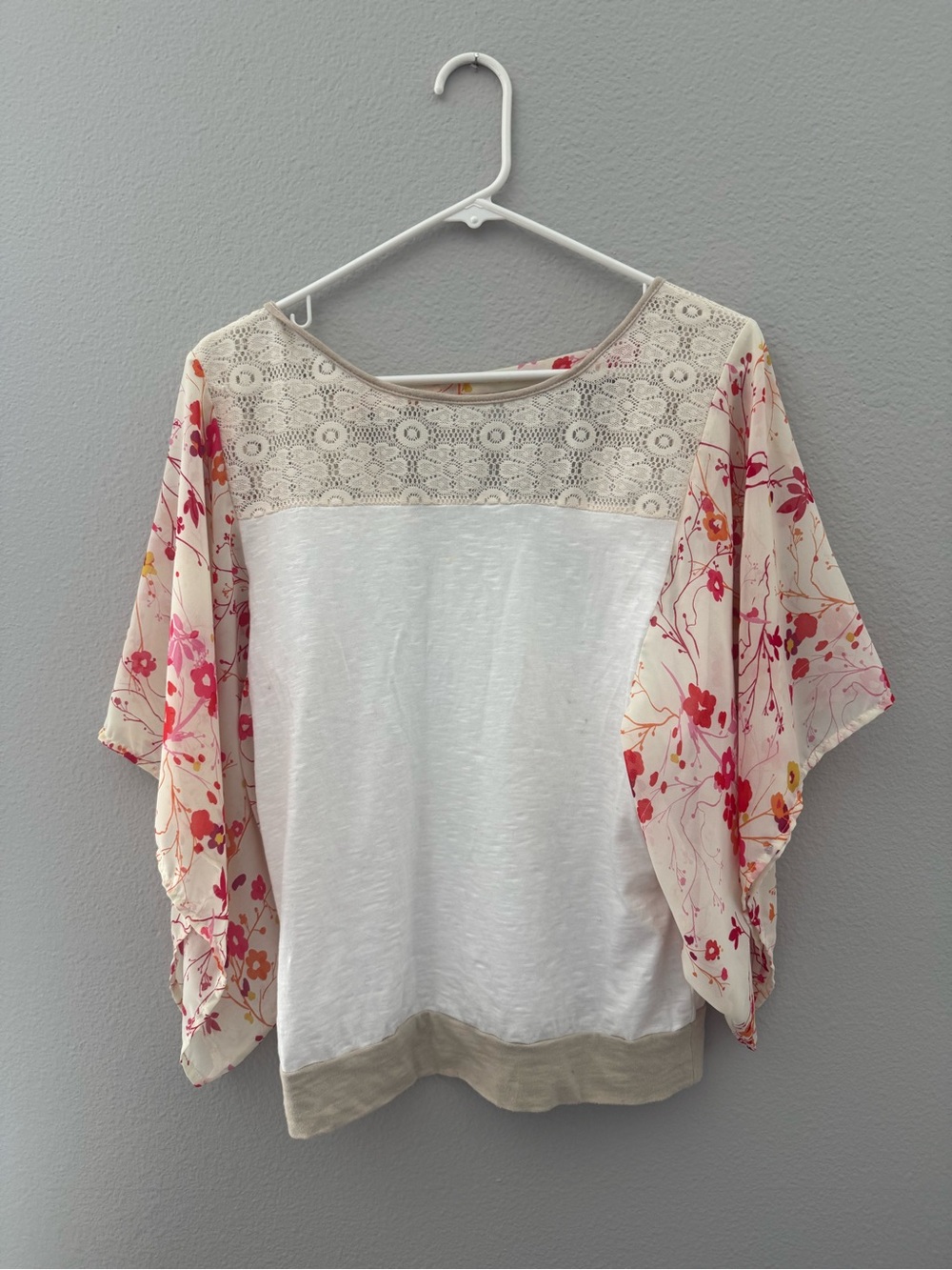 Prana Women's Cream Floral Sleeve Lace-Trim Top